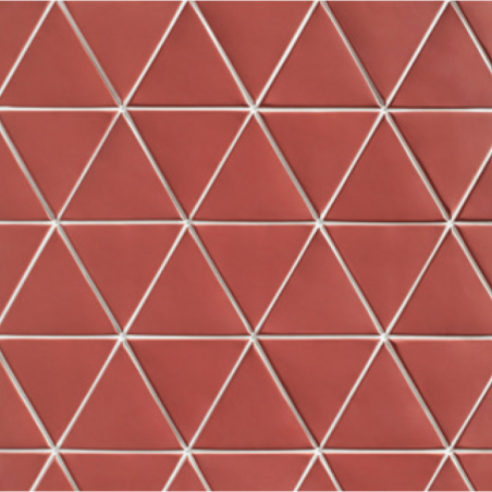 Carrelage triangle rouge satiné 18x15.90cm, natuctriangle rouge dans la salle de bains