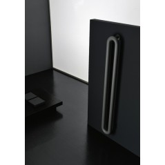 Sèche-serviette radiateur eau chaude design Antxtubone V vertical noir mat 170cm