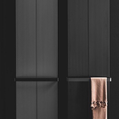Sèche-serviette radiateur électrique contemporain, salle de bain Antloft noir mat largeur 40,3cm avec porte serviette noir