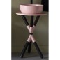 Meuble console de salle de bain bois foncé et céramique rose avec une vasque ronde à poser rose mat scaxcross 54