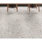 Carrelage effet terrazzo mat 60x60cm, 90x90cm et 120x120cm rectifié sur fond gris clair, santadeconcrete medium perle