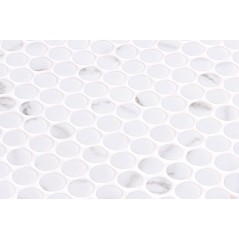 Emaux de verre rond imitation marbre blanc mat et brillant d:19mm sur plaque de 28.5x28.5cm sol et mur onipenny venato white