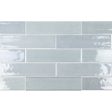 Carrelage imitation zellige bleu clair brillant pour le mur posé en chevron 7.5x30cm apegmud acqua