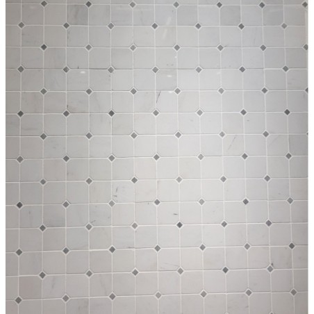 Mosaique salle de bain décor marbre blanc et cabochon gris poli brillant sur trame 30x30cm victoria blanc