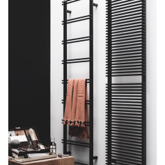 Sèche-serviette radiateur eau chaude vertical moderne design Antpieno noir mat