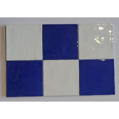 Carrelage effet zellige marocain fait main damier bleu foncé et blanc brillant 10x10cm estix zel
