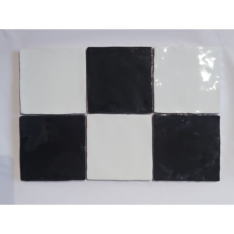 Carrelage effet zellige marocain fait main damier noir et blanc brillant 15x15cm pour le mur estix malaga