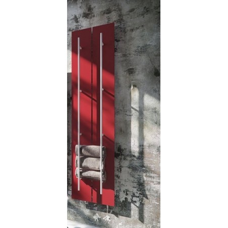 Sèche-serviette  radiateur électrique design salle de bain Anteso V rouge mat avec une barre en métal chromé