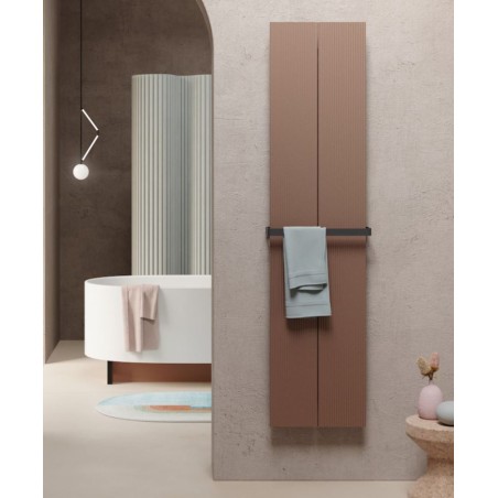 Sèche-serviette radiateur électrique contemporain, salle de bain Antxloft brun mat largeur 40,3cm avec porte serviette blanc