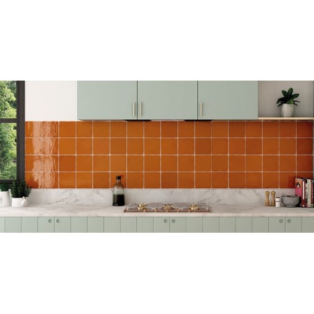 Carrelage imitation Zellige orange brillant, eqriviera ginger dans la cuisine